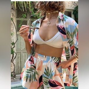 Mai Tai Hawaiian Print Button Up